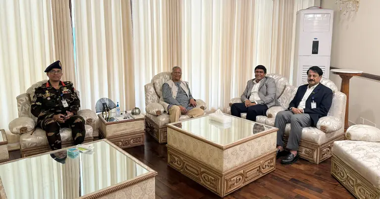 ড. ইউনূসের সঙ্গে প্রধানমন্ত্রীর প্রতিনিধি দলের সাক্ষাৎ